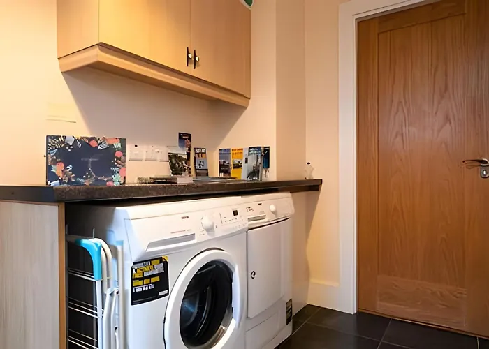 Апартаменты Nancy's Seaside Cottage,